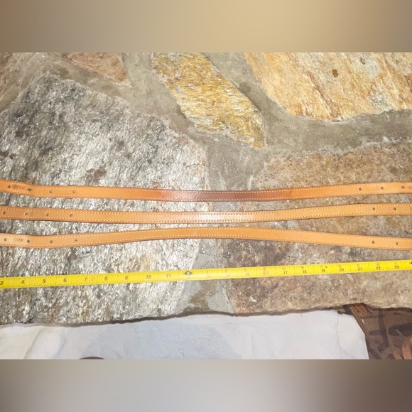 Authentic Louis Vuitton Leather shoulder strap pad & 2 used straps 28in - Picture 8 of 13